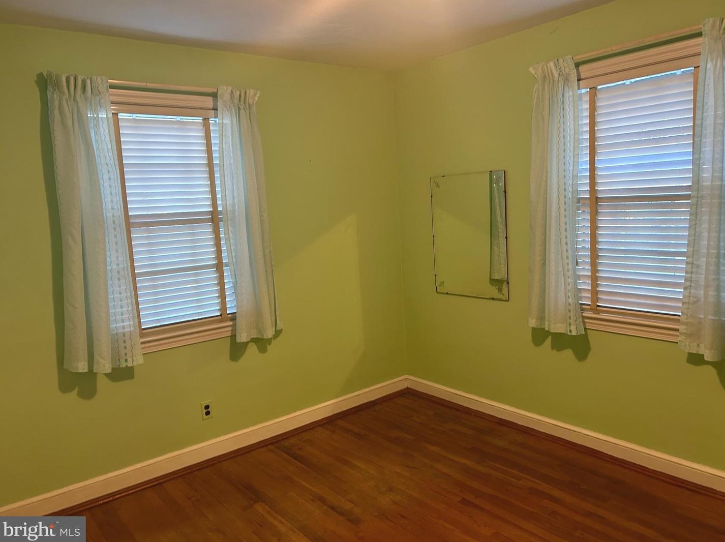 237 Dl Dr, Silver Spring MD 20910-1608 exterior