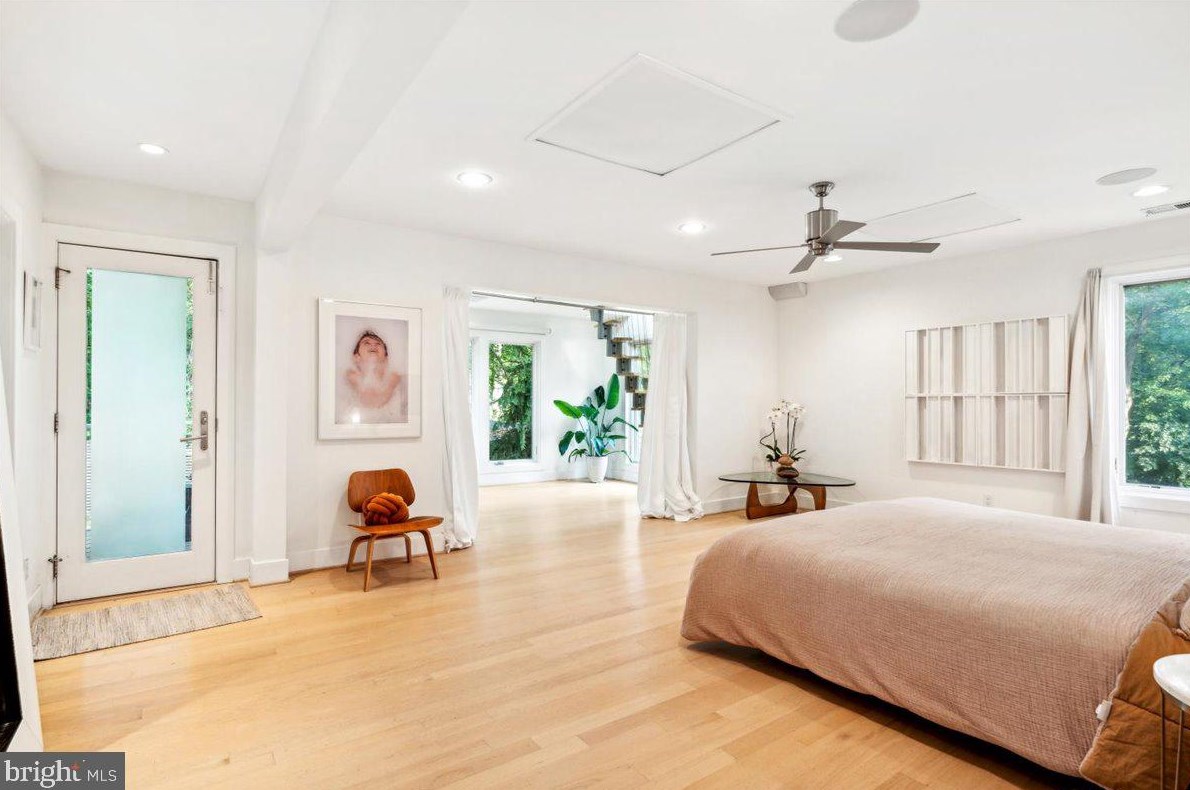 9803 Mcmillan Ave, Silver Spring MD exterior