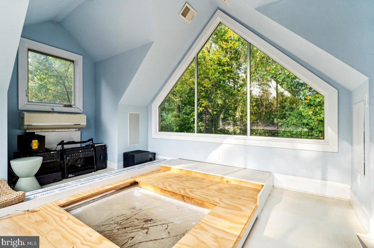 9803 Mcmillan Ave, Silver Spring MD exterior