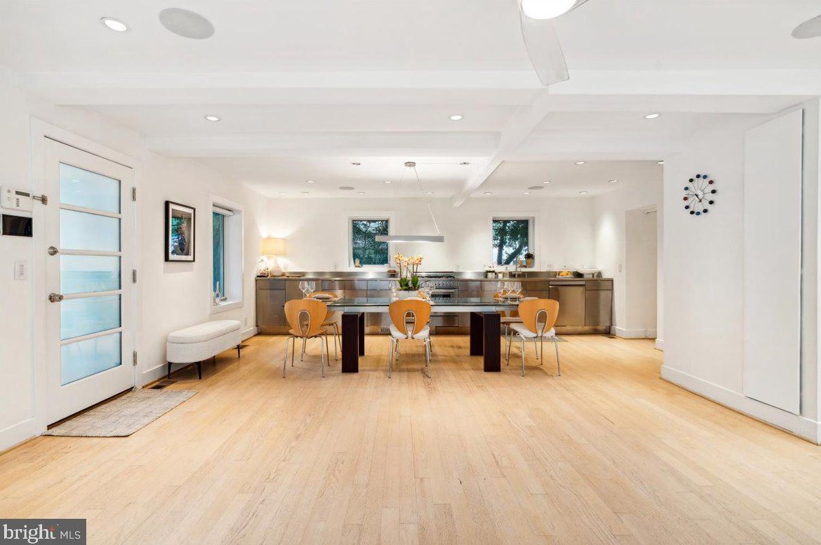 9803 Mcmillan Ave, Silver Spring MD exterior