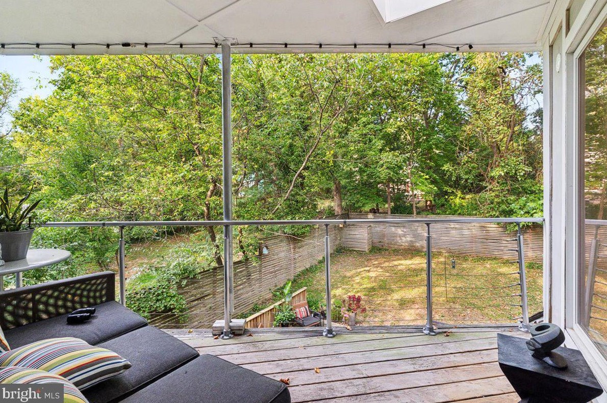 9803 Mcmillan Ave, Silver Spring MD exterior