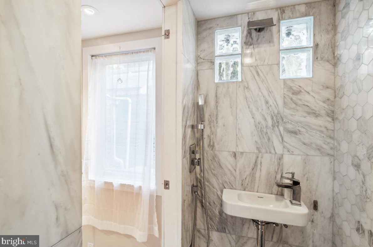 9803 Mcmillan Ave, Silver Spring MD exterior