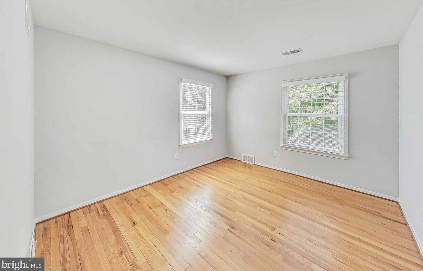 11017 Gainsborough Rd, Rockville MD 20854-3356 exterior