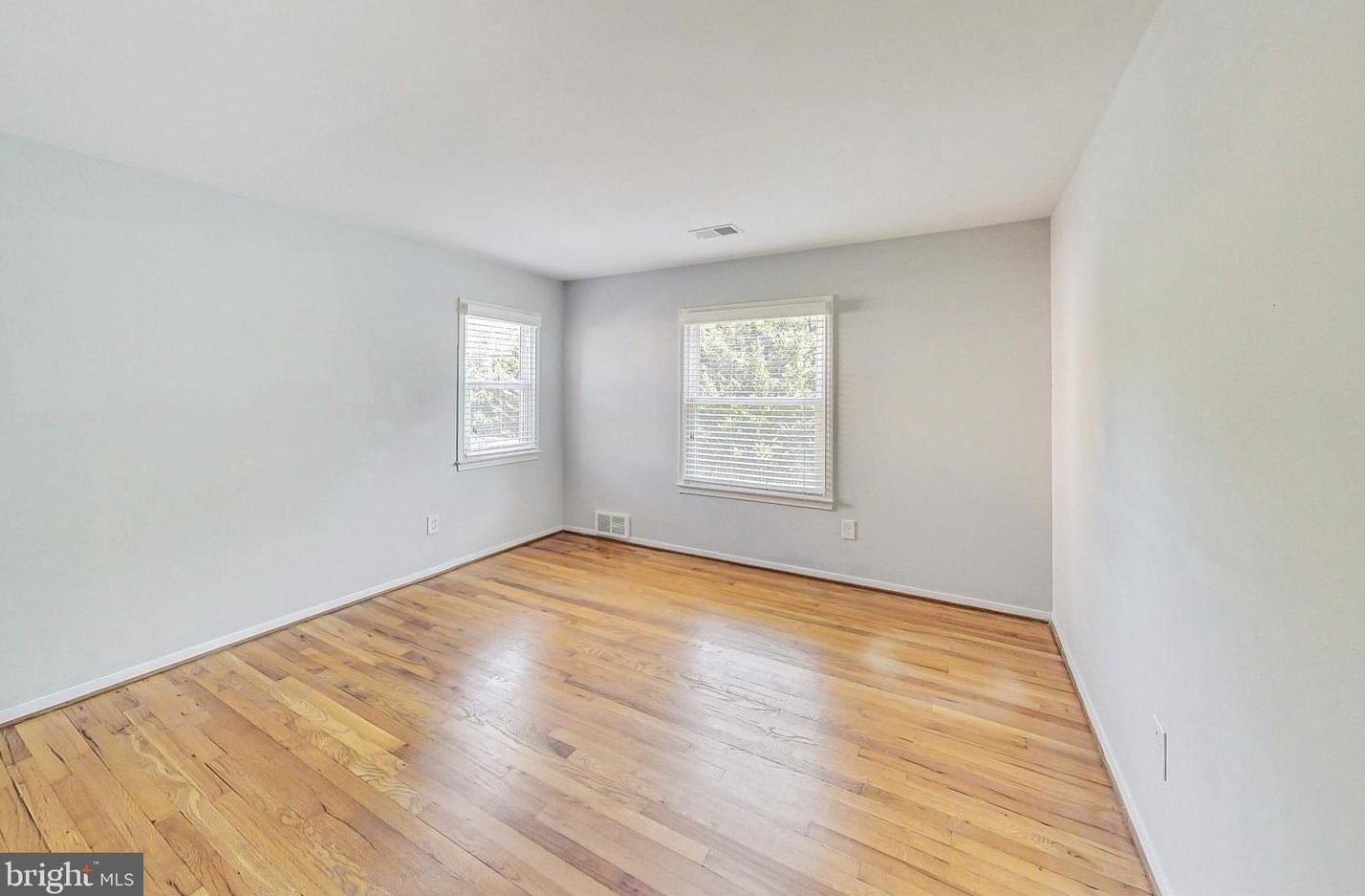 11017 Gainsborough Rd, Rockville MD 20854-3356 exterior