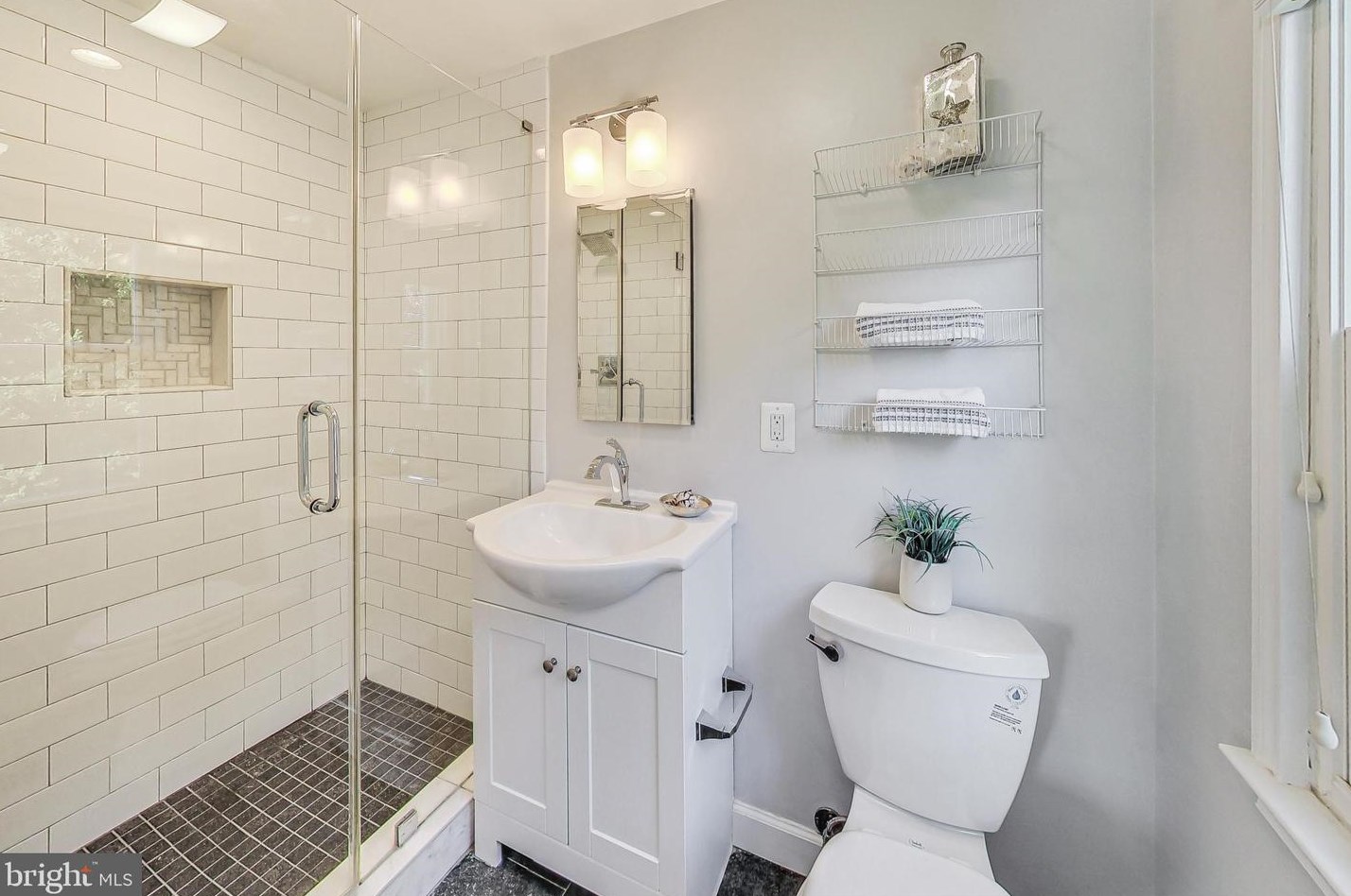 11017 Gainsborough Rd, Rockville MD 20854-3356 exterior