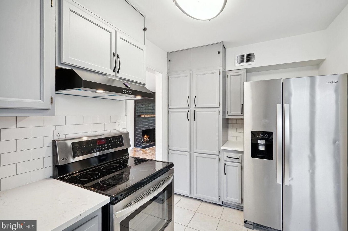 10148 Dallas Ave, Silver Spring MD 20901-3216 exterior