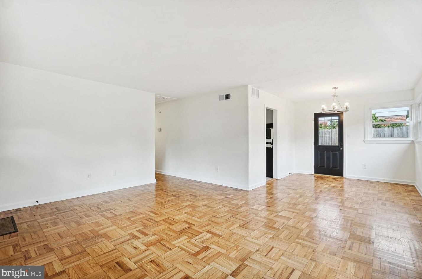 10148 Dallas Ave, Silver Spring MD 20901-3216 exterior