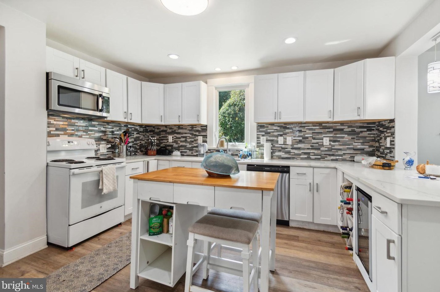 2125 Fairland Rd, Silver Spring, MD 20904-5427
