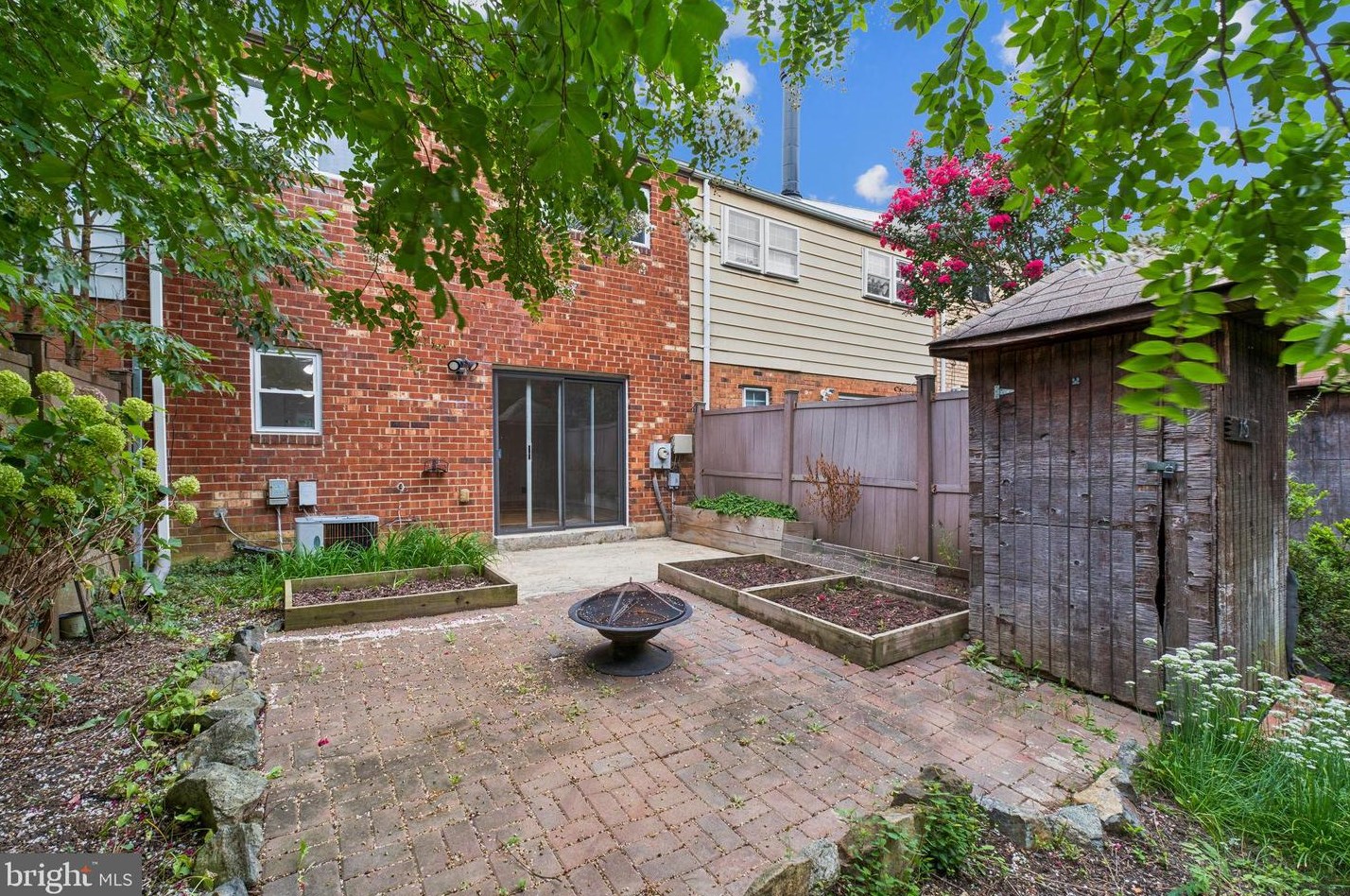 13 Timber Rock Rd, Gaithersburg, MD 20878