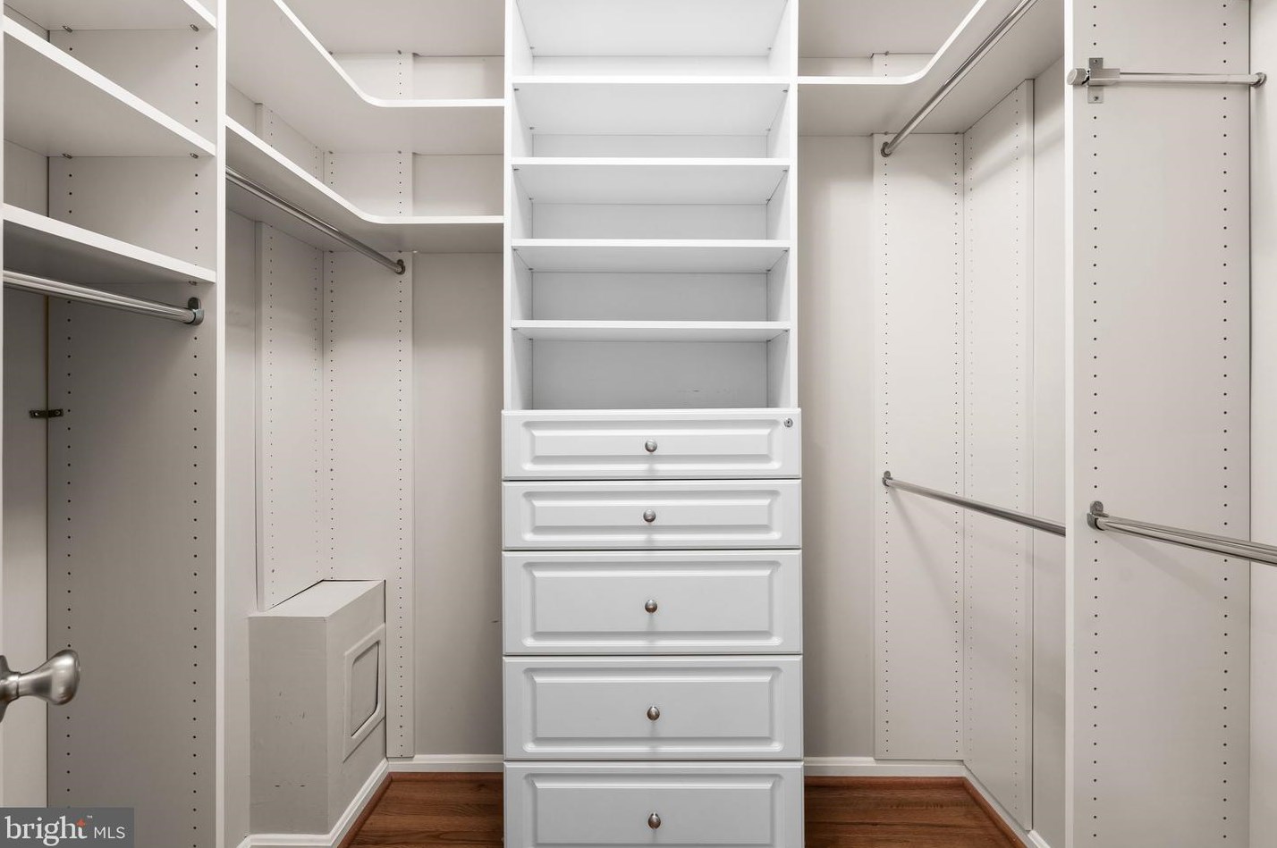 4822 Cherry Valley Dr, Rockville MD 20853-1112 exterior