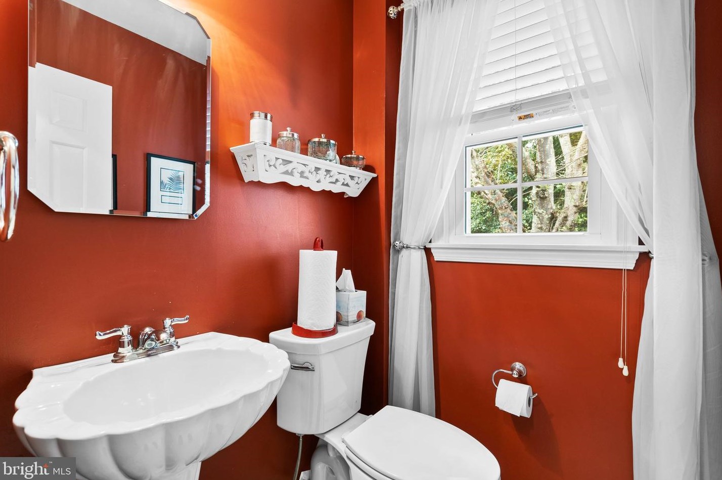 4822 Cherry Valley Dr, Rockville MD 20853-1112 exterior