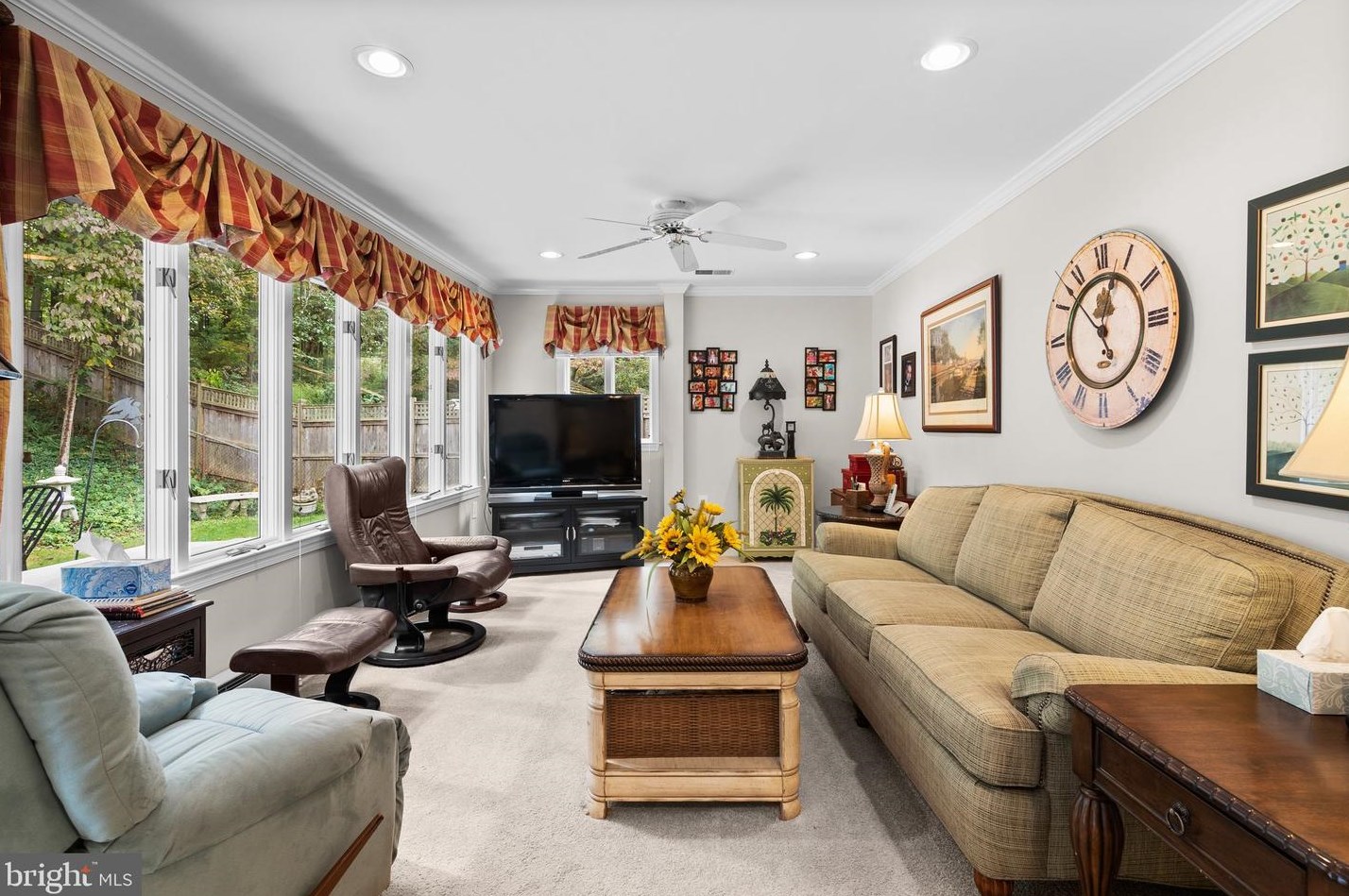 4822 Cherry Valley Dr, Rockville MD 20853-1112 exterior