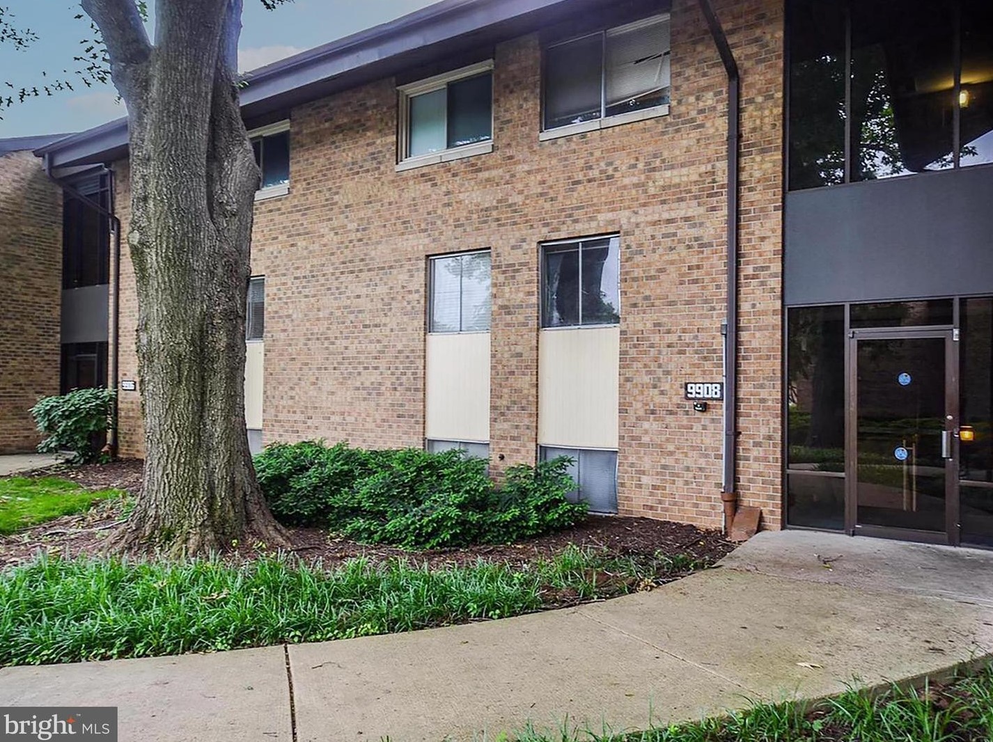 9908 Walker House Rd #9908-6, Gaithersburg, MD 20886