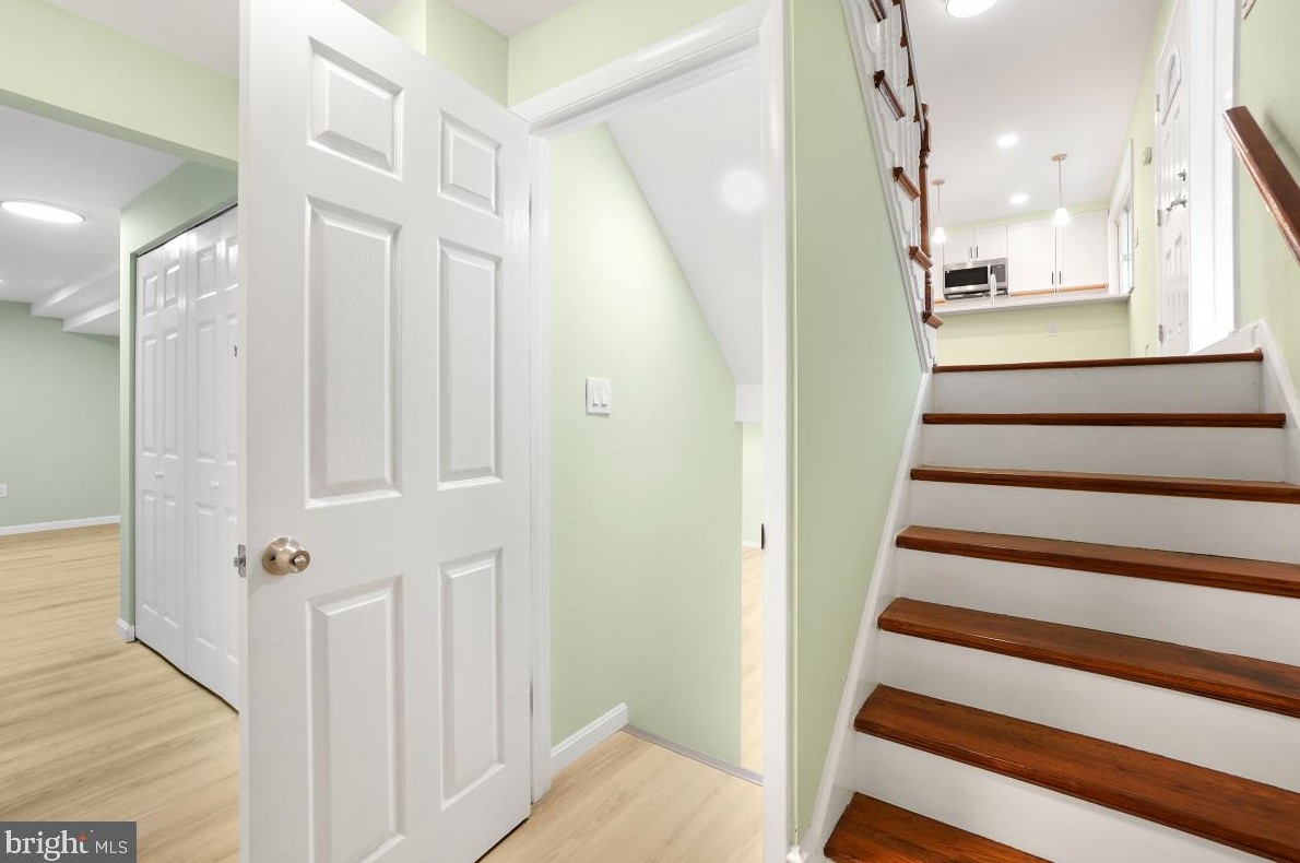 807 Lowander Ln, Silver Spring MD 20901-2834 exterior