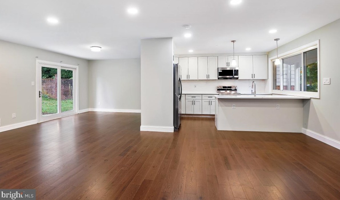 807 Lowander Ln, Silver Spring MD 20901-2834 exterior