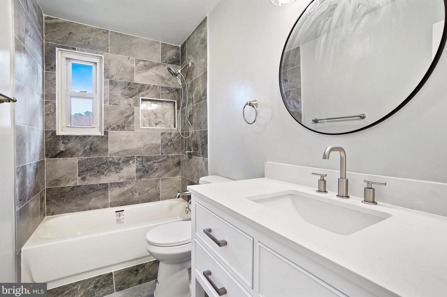 807 Lowander Ln, Silver Spring MD 20901-2834 exterior