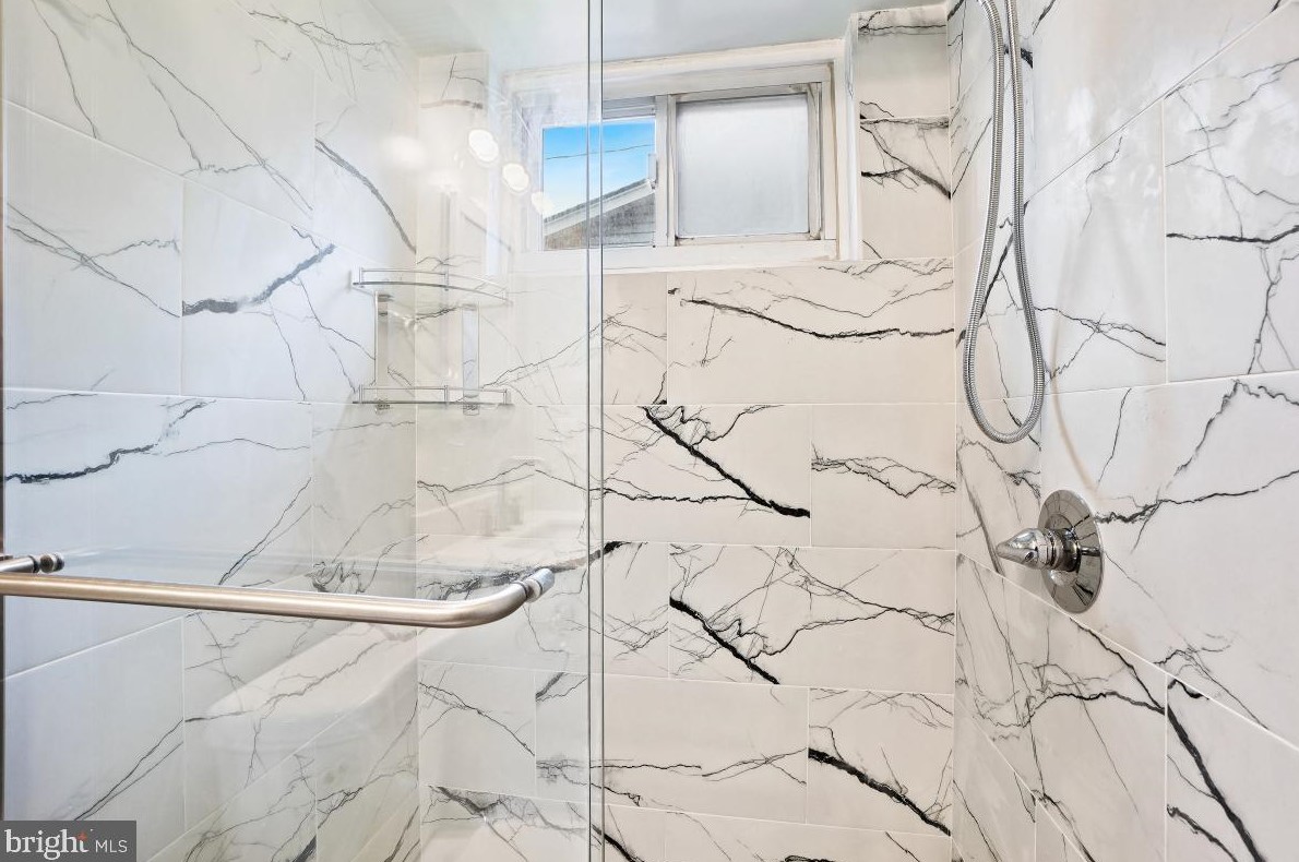 807 Lowander Ln, Silver Spring MD 20901-2834 exterior