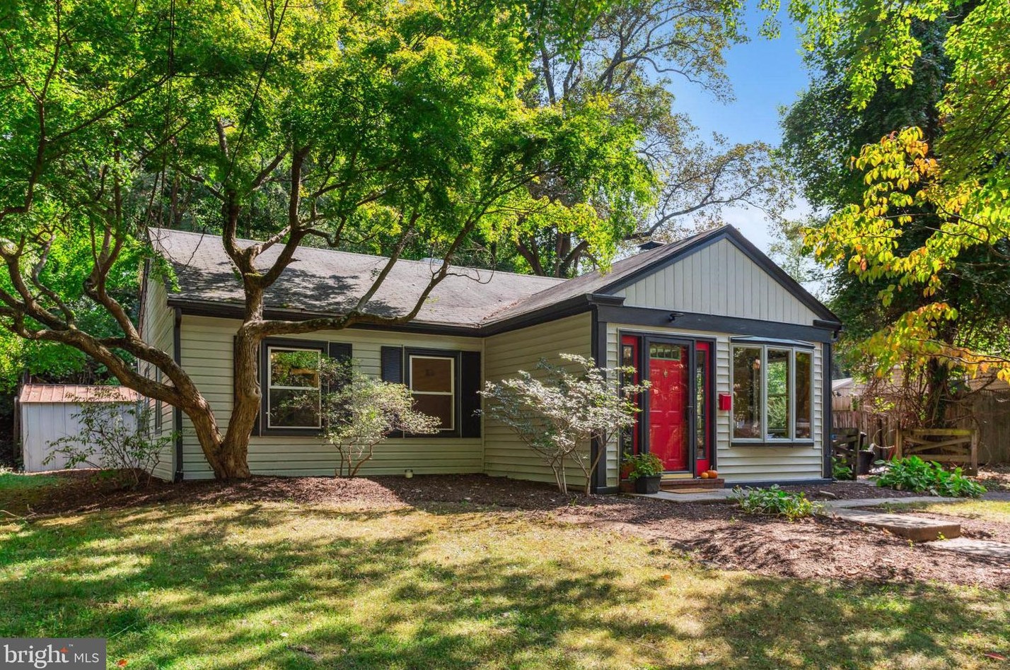 10209 Drumm Ave, Kensington, MD 20895-2732