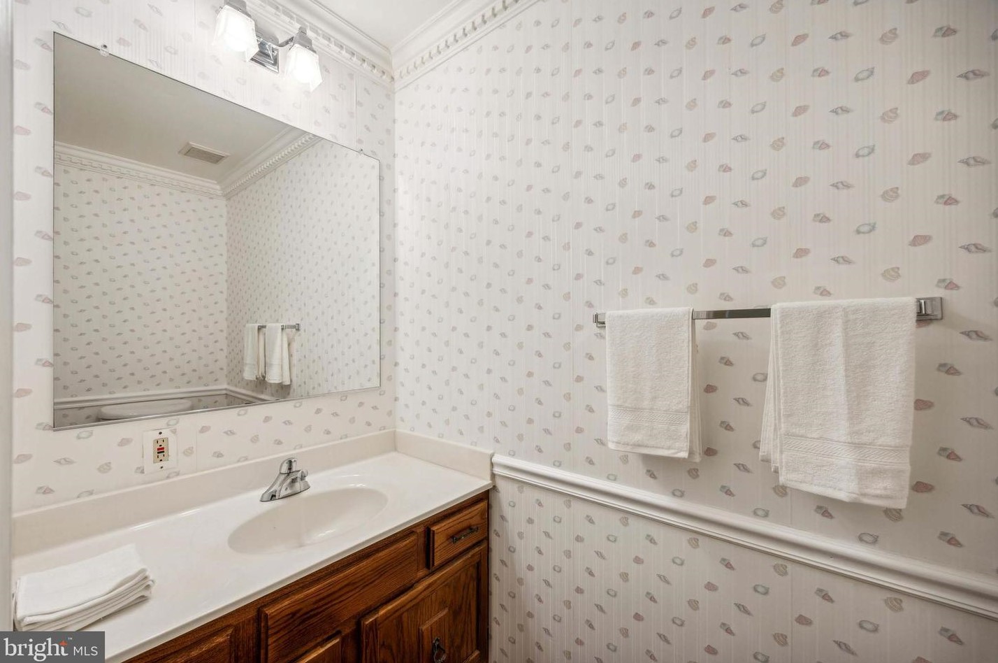 2331 Holly Spring Dr, Silver Spring MD 20905-6426 exterior