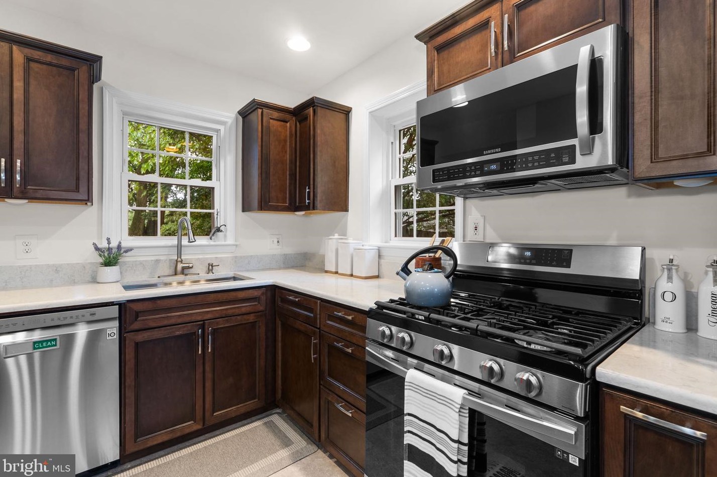 9906 Woodburn Rd, Silver Spring MD 20901-2729 exterior