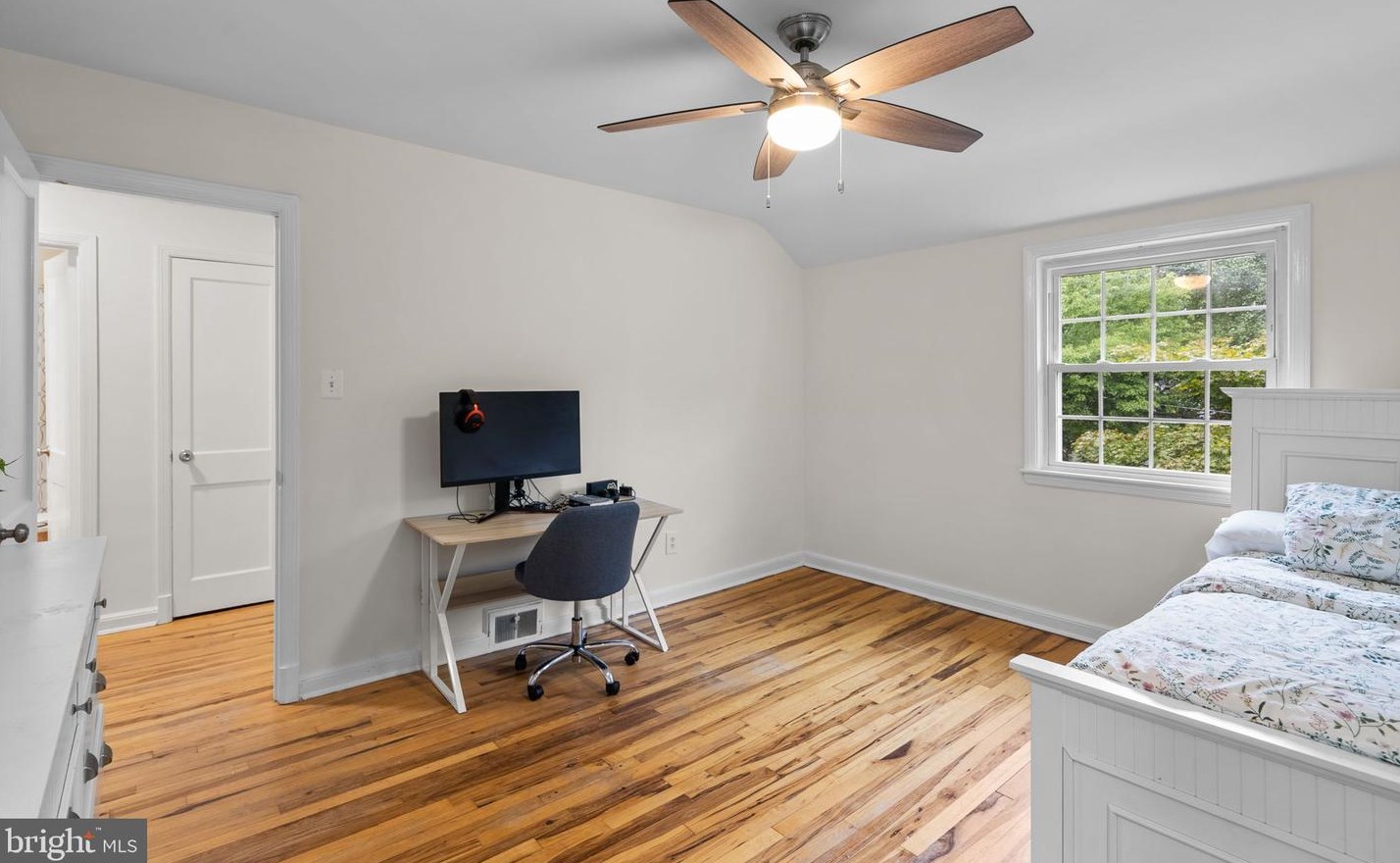 9906 Woodburn Rd, Silver Spring MD 20901-2729 exterior