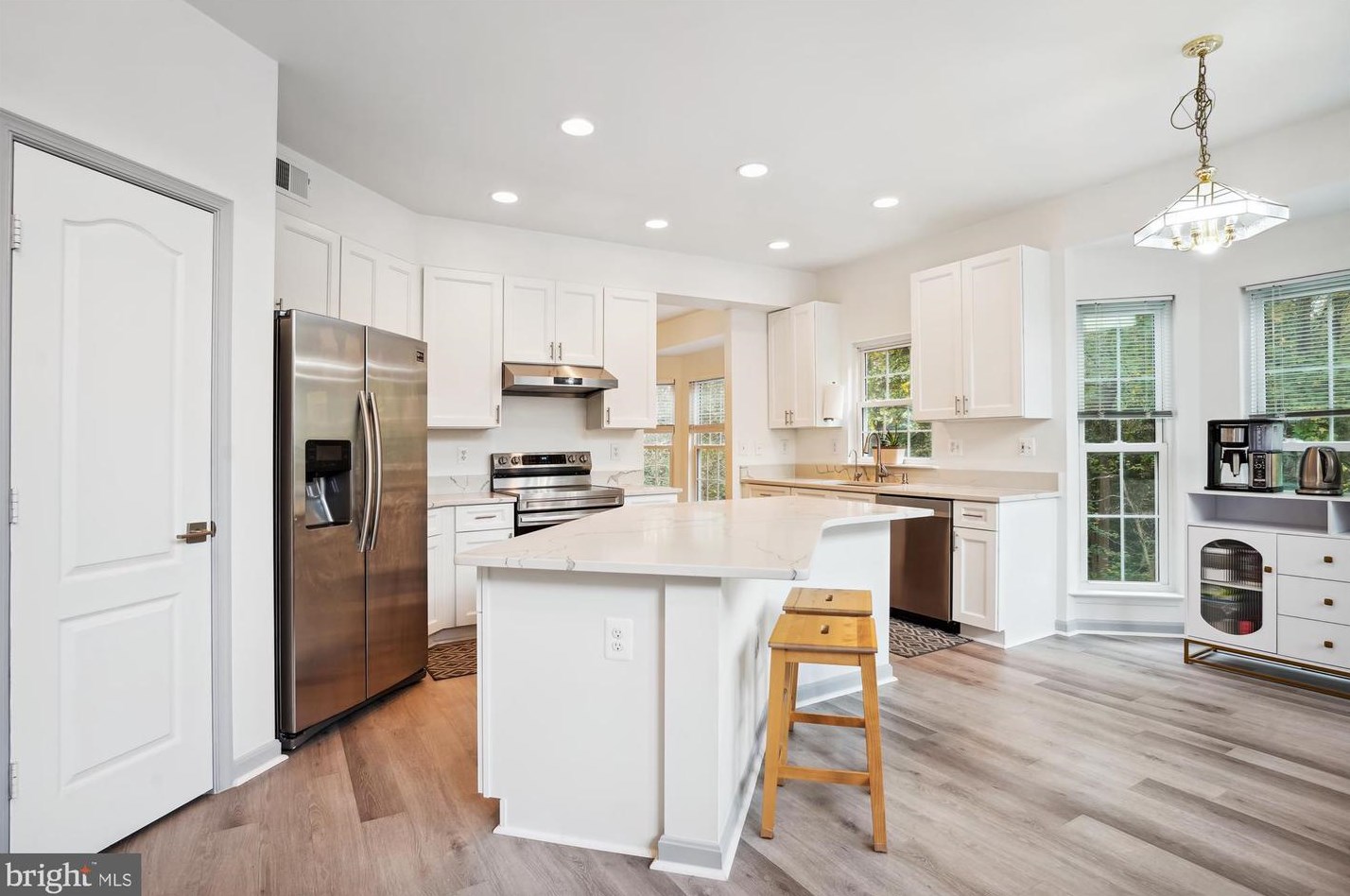 6 Sykes St, Gaithersburg MD  20877-3536 exterior