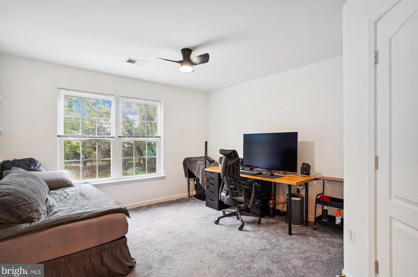 6 Sykes St, Gaithersburg MD  20877-3536 exterior