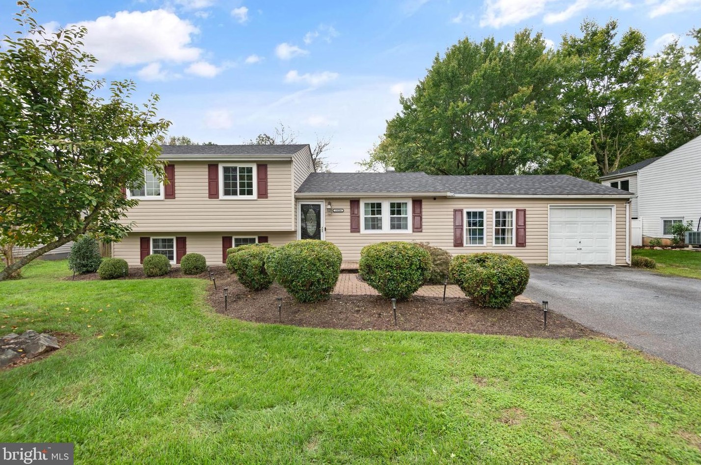 19204 Hempstone Ave, Poolesville, MD 20837