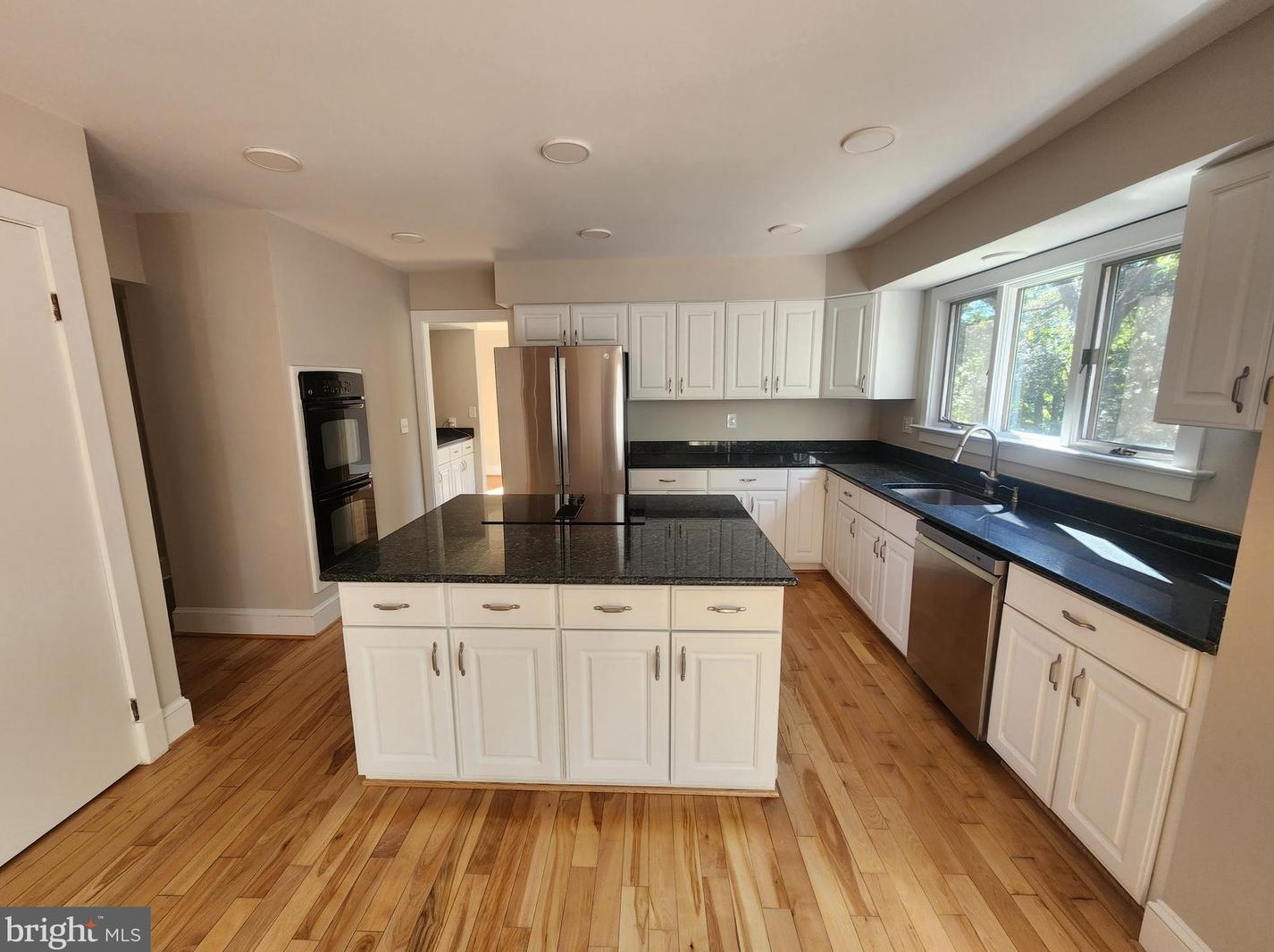 10614 Sweepstakes Rd, Damascus, MD 20872