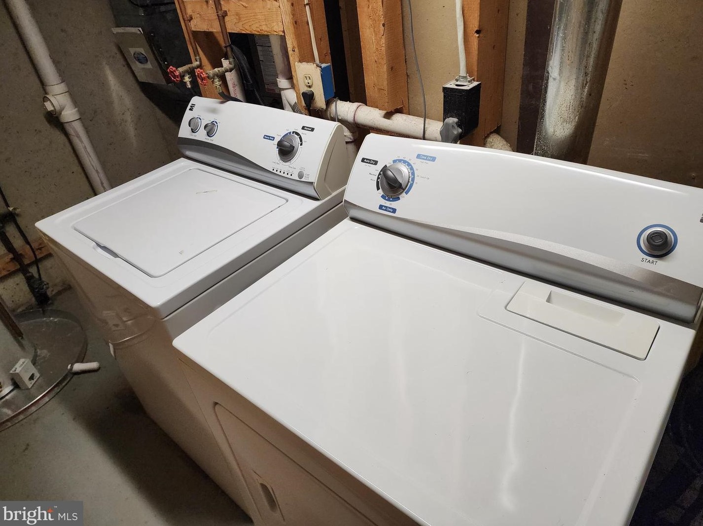 118 Kinsman View Cir, Silver Spring MD 20901-1661 exterior