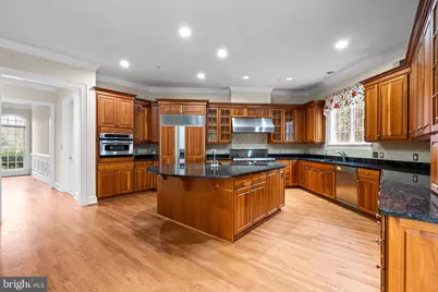 8605 Burning Tree Road, Bethesda, MD 20817 - Photo 14