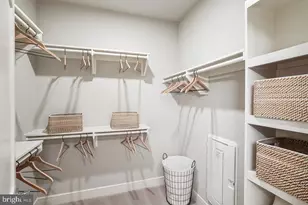 8015 Old Georgetown Rd, Bethesda, MD 20814 - Photo 12