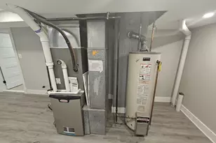 2909 Chapelview Dr, Silver Spring, MD 20904 - Photo 38