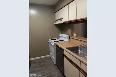 1647 Carriage House Terrace #1647-C, Silver Spring, MD 20904 - Photo 10