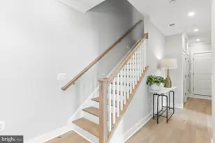 10302 Grosvenor Pl, Rockville, MD 20852 - Photo 6