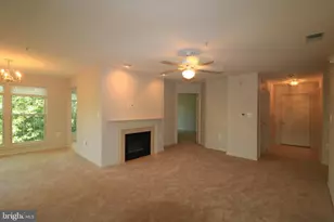 12000 Amber Ridge Cir, Germantown, MD 20876 - Photo 2