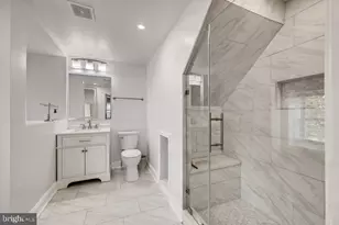 827 University Blvd W, Silver Spring, MD 20901 - Photo 20