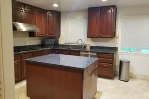 9918 E Derbyshire Ln, Bethesda, MD 20817 - Photo 14