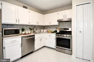 5225 Pooks Hill Rd, Bethesda, MD 20814 - Photo 16