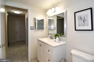 5225 Pooks Hill Rd, Bethesda, MD 20814 - Photo 20