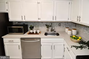 5225 Pooks Hill Rd, Bethesda, MD 20814 - Photo 14