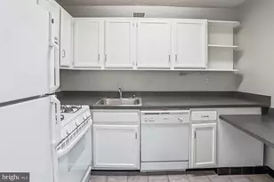 5225 Pooks Hill Rd, Bethesda, MD 20814 - Photo 6