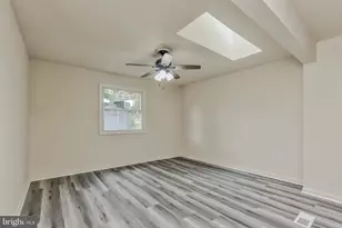 12802 Leahy Dr, Rockville, MD 20851 - Photo 18