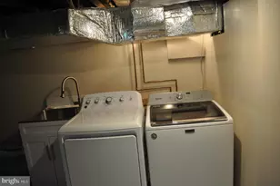 4302 Locust Ln, Bethesda, MD 20816 - Photo 22