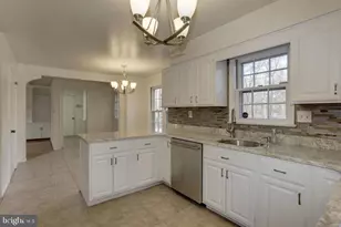 10805 Kirkwall Terrace, Potomac, MD 20854 - Photo 6