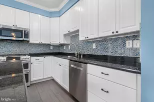 13802 Lambertina Pl, Rockville, MD 20850 - Photo 10