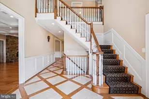 8849 Tuckerman Ln, Potomac, MD 20854 - Photo 10