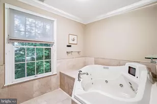 8849 Tuckerman Ln, Potomac, MD 20854 - Photo 44