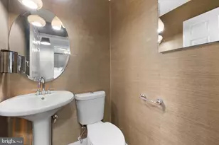 6721 Kenwood Forest Ln, Chevy Chase, MD 20815 - Photo 12
