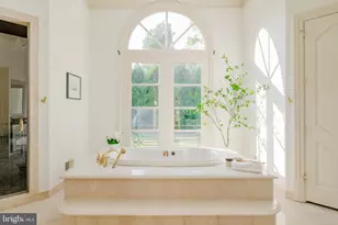 9431 Newbridge Dr, Potomac, MD 20854 - Photo 32